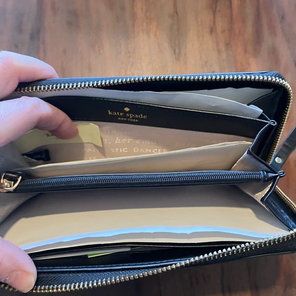 Kate Spade Black and Purple Floral STORY BOOK Wallet NWT - Picture 3 of 7